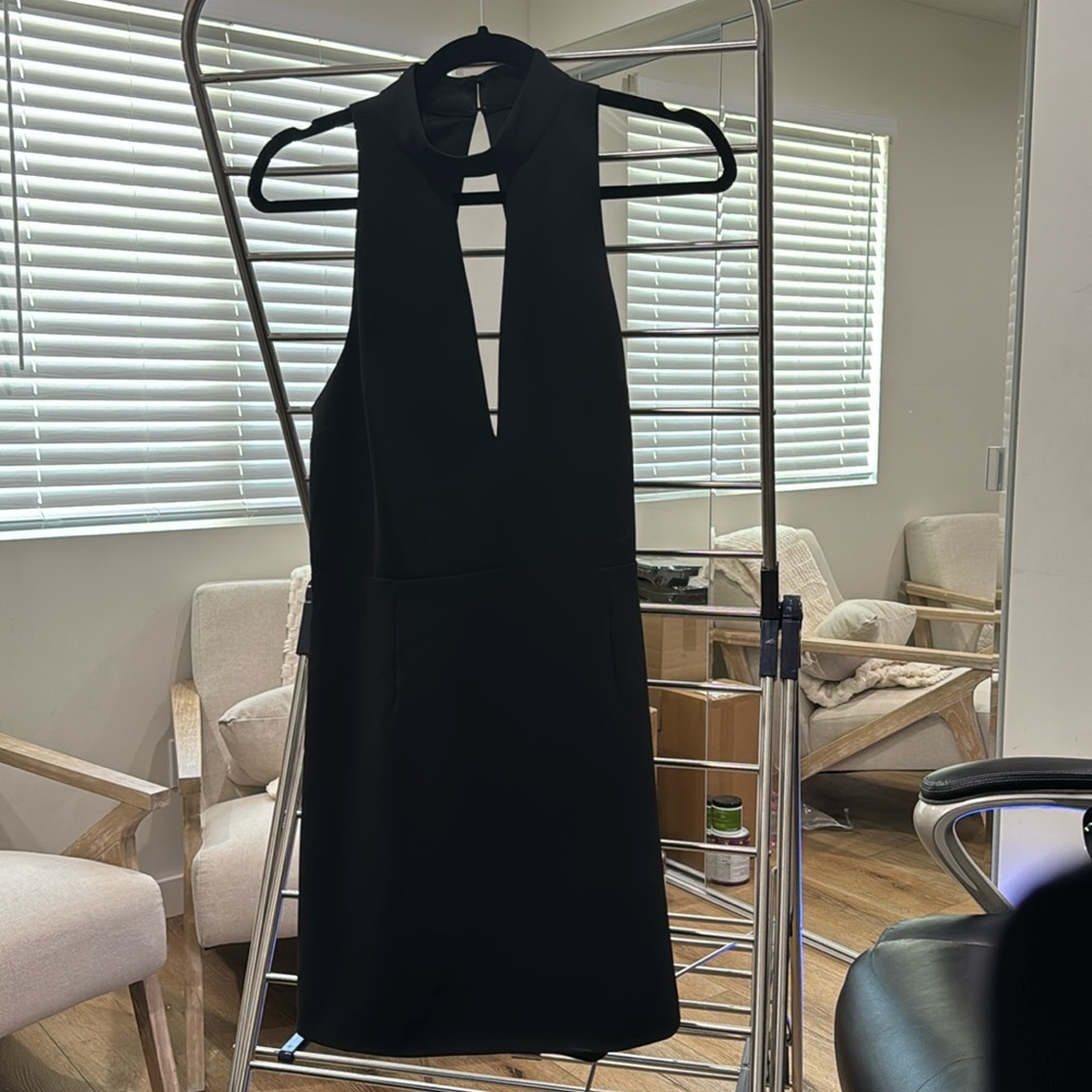 ***NEW WITH TAGS**** EXPRESS halter Evening mini dress in black, Size 12, L
